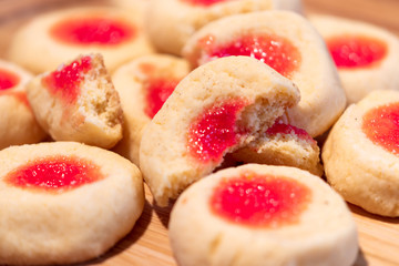  delicious cookies baked with jam for an exquisite breakfast