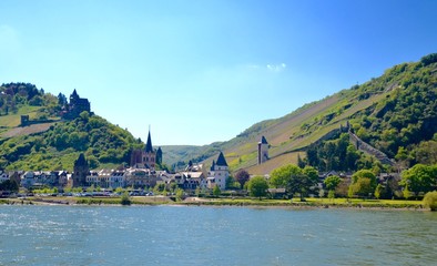 Fototapeta na wymiar castle stahleck and Bacharach Germany on the Rhine River