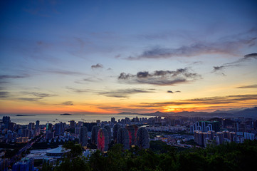 Fototapeta premium sunset over the city