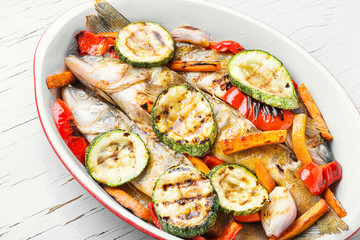 Grilled fish with vegetable