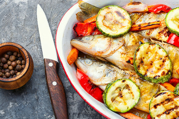 Grilled fish with vegetable