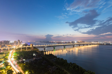 jiujiang yangtze river bridge at night