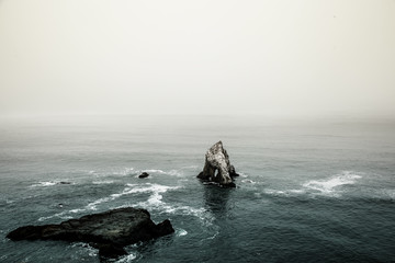 Fototapeta premium Ocean pacific et brouillard