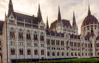 Fototapeta premium Parlament of Budapest in hungary in a cloudy day. You can see the facade with them neoclassic arquitecture.