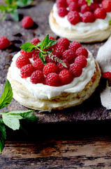 Tart with cheese cream and raspberries