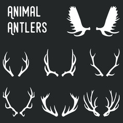 Obraz premium Deer antlers simple vintage vector set.