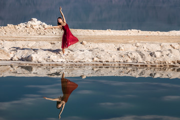 Obraz na płótnie Canvas Dead sea ballerina