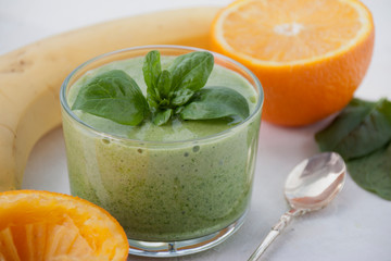 Spinach smoothie with banana and orange