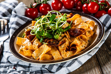 Pasta with sauce and sun-dried tomatoes 