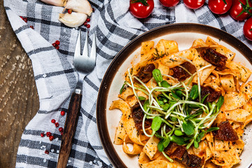 Pasta with sauce and sun-dried tomatoes 