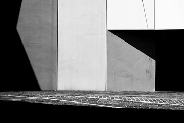 Lights and shadows in the urban landscape