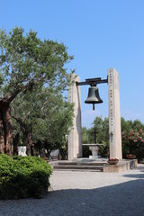Italie - Sirmione - Cloche Julia en m&eacute;moire des soldats tomb&eacute;s aux combats