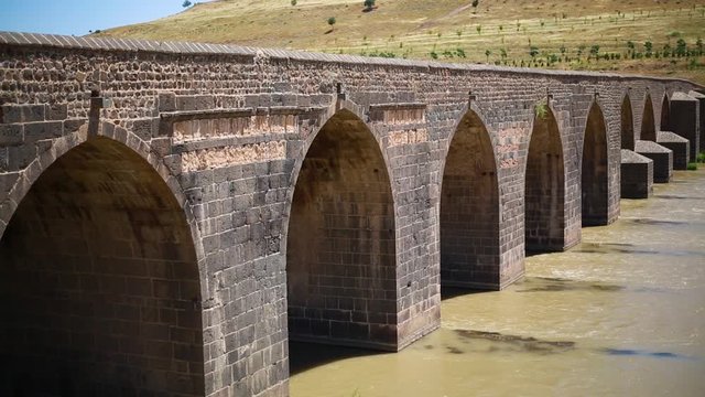 Ten Arches Bridge  ( Dicle Bridge ) Sancaroglu Ubeydoglu Yusuf