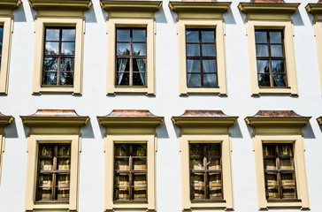 Obraz premium Windows of the Slavkov castle