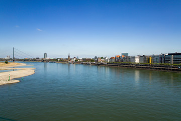 Obraz premium Rhein in Düsseldorf