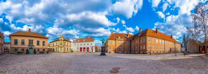 Torvet square in Fredrikstad with statue of the founder of the city - king Fredrik II, Norway - obrazy, fototapety, plakaty