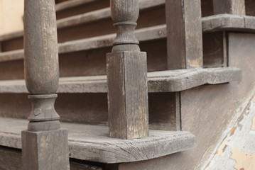 Naklejka premium old wooden stairs close up