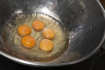 5 cracked eggs