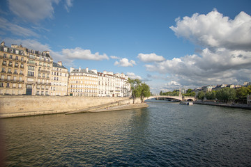 Fototapeta na wymiar Seine in the Sun