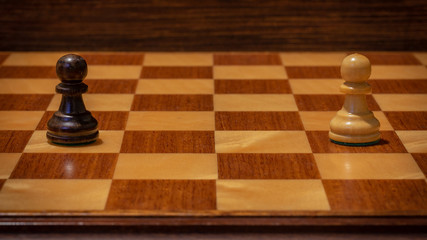 Pedone bianco vs. pedone nero