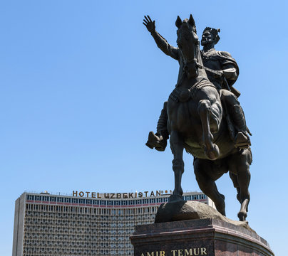 Equestrian statue against clear sky