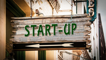 Fototapeta premium Street Sign to Start-Up
