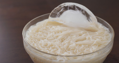 Cold somen in the bowl