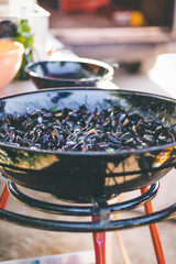 Préparation de moules marinière 