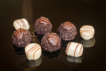 Chocolate pralines confection