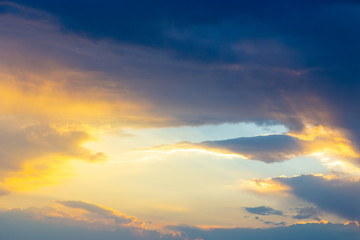 Obraz premium blue sky with clouds. place to insert text. natural background