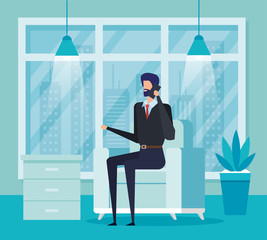 Obraz premium businessman worker calling with smartphone in the livingroom