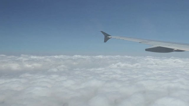 avion nuages vidéo