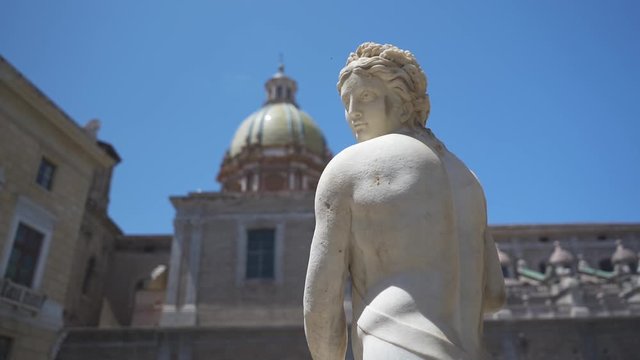 Statua Piazza Pretoria - Palermo