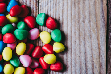 Fototapeta na wymiar Arrière plan bonbons de couleur vive