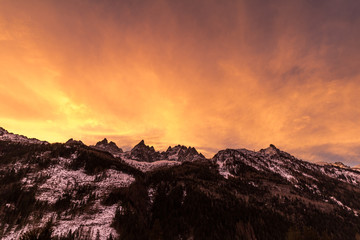 Aiguilles de Chamonix au coucher du soleil