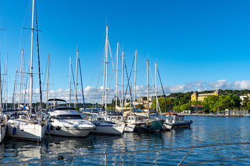Fototapeta na wymiar Hafenszene Pula, Kroatien,Istrien
