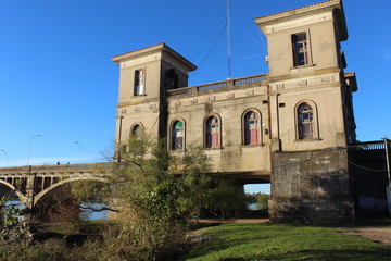 Fototapeta na wymiar Barão de Mauá International Bridge that joins Brazil to Uruguay