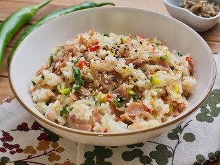 아시아 음식 야채 볶음밥 