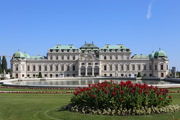 Obraz premium Park complex and castle Belvedere Vienna, Austria