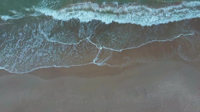  Aerial Dron Shot of the Baltic Sea Costline With Waves View From Above. Sea Waves Over a Sandy Beach.top View of Sea Waves Foaming and Splashing, Big Waves From Above 