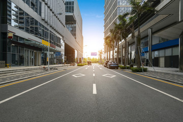 Fototapeta premium empty highway with cityscape and skyline of shenzhen,China.