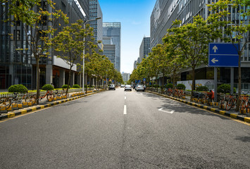 Fototapeta premium empty highway with cityscape and skyline of shenzhen,China.