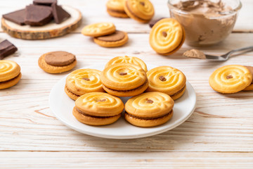 cookies with chocolate cream
