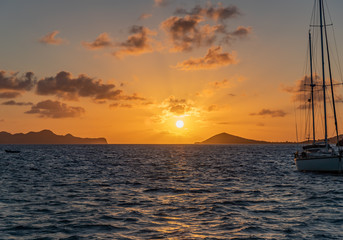 Fototapeta na wymiar Saint Vincent and the Grenadines, Tobago Cays sunset 