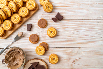 cookies with chocolate cream