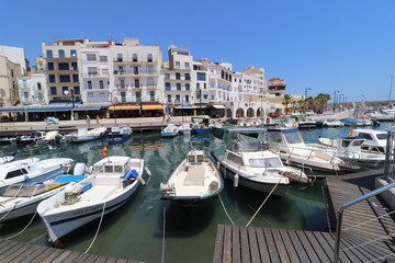 Fototapeta na wymiar Puerto de la Ametlla de Mar, Cataluña