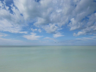 Fototapeta na wymiar Serene, calm, colorful day by the beach, Sanibel Island, Florida