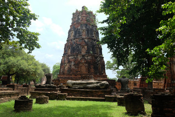 Fototapeta na wymiar Ayutthaya, Pagoda at Wat Mahathat,One of the famous temple in Ayutthaya,Temple in Ayutthaya Historical Park, Ayutthaya Province, Thailand.UNESCO world heritage