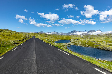 Straße Nr. 55 auf dem Sognefjell in Jotunheimen / Norwegen