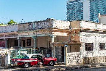 Cuba, fixing car